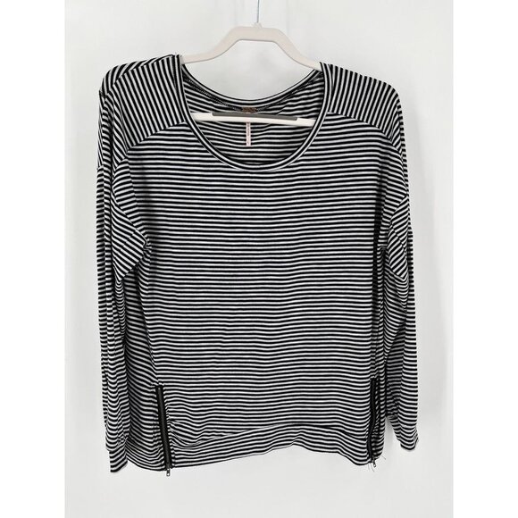 Poof Ladies Pullover Black Stripe Long Sleeve Pullover Top Zip Accent Size L - Picture 1 of 9
